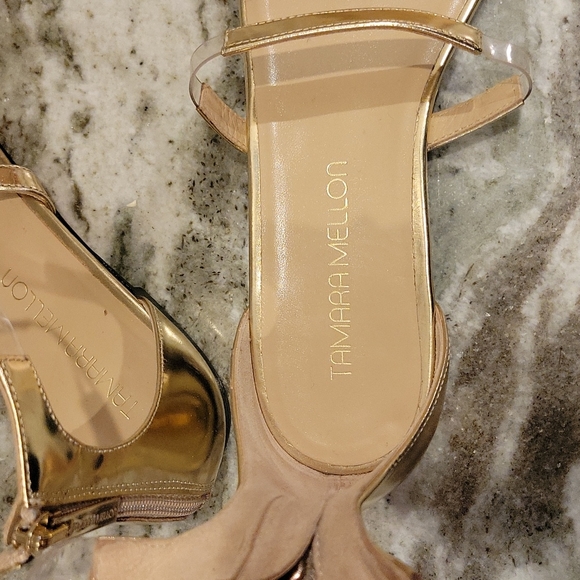 Tamara Mellon flat gold strap sandal with clear strap - Picture 3 of 10